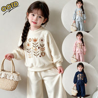New early autumn girls' outfit, spring and autumn new loose sweatshirt and sweatpants two-piece set, children's soft casual sportswear