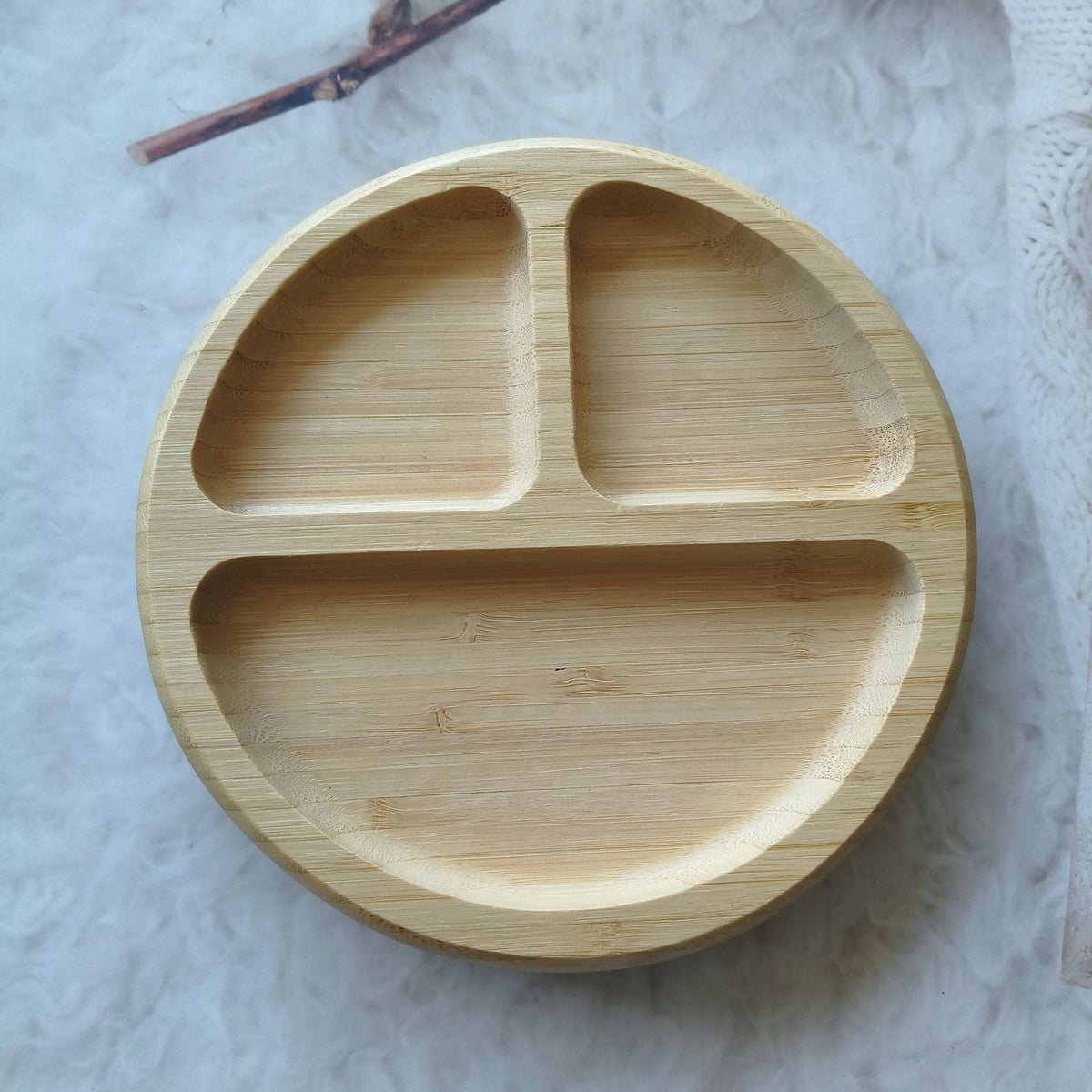 Bamboo and wood plate children's suction cup one-piece compartment wholesale baby food supplement tableware cartoon bear shape food supplement plate