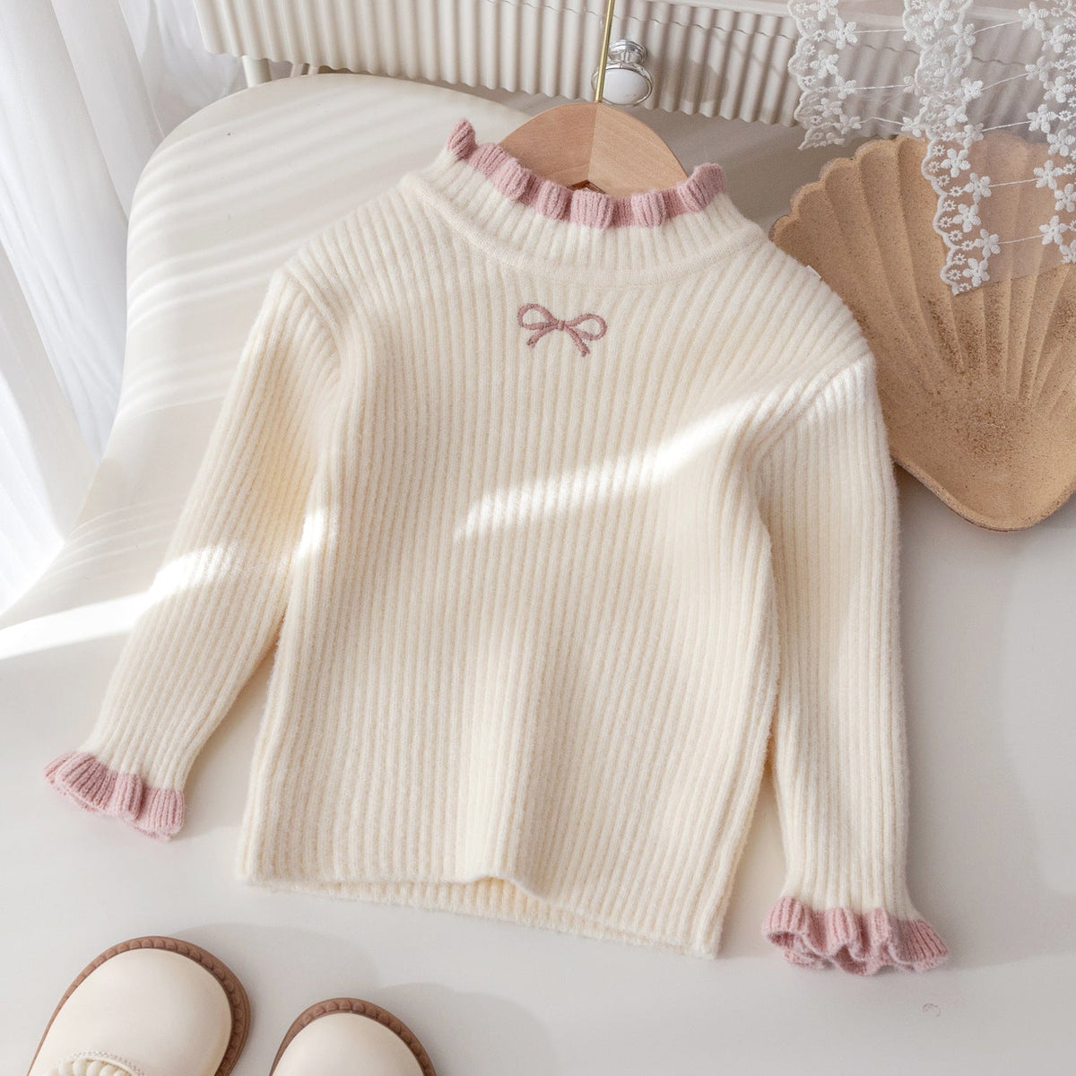 Girls' Korean-style Sweater suit Autumn and Winter New Children's Western-style Solid Color Knitted Pullover Crochet Trousers Two-piece Set