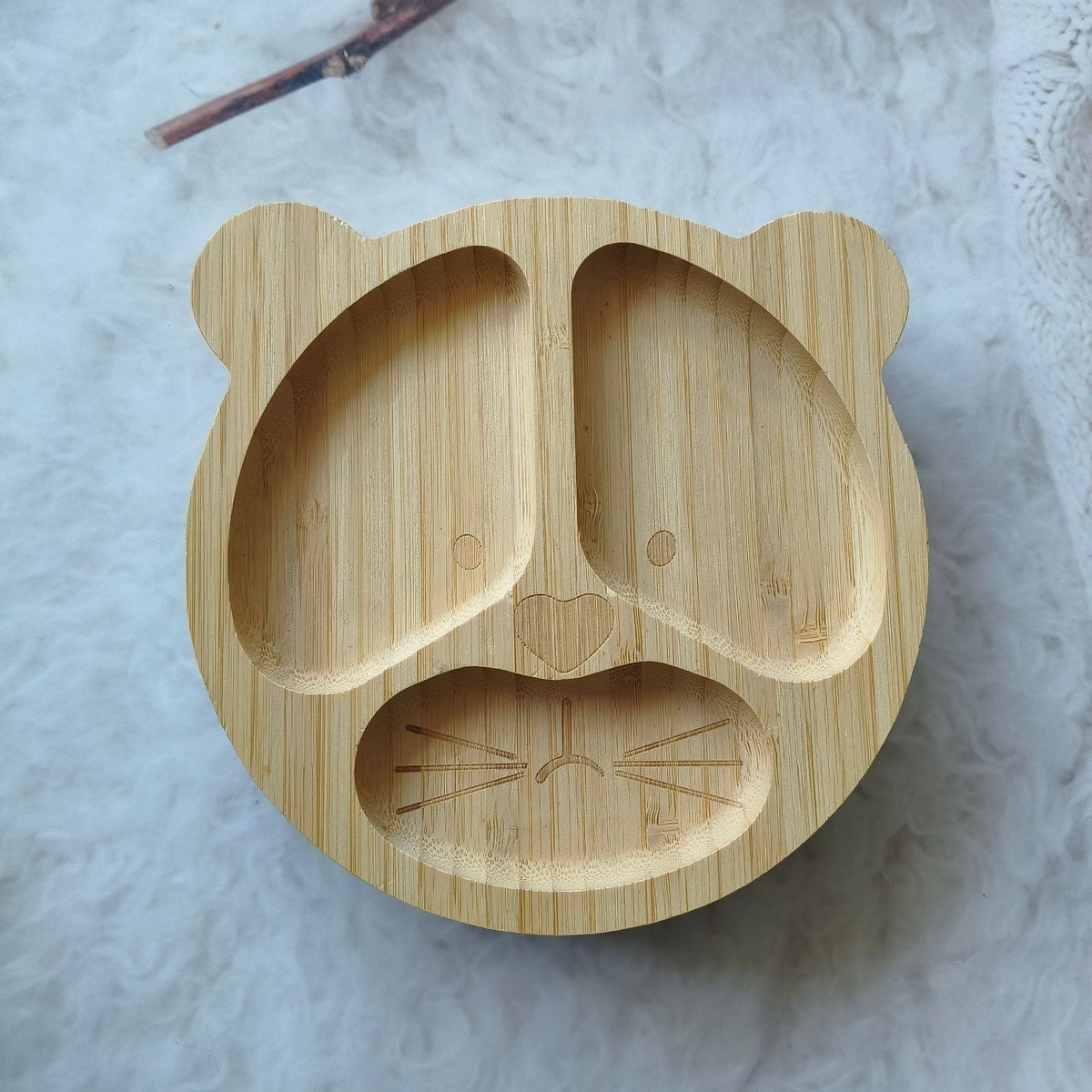 Bamboo and wood plate children's suction cup one-piece compartment wholesale baby food supplement tableware cartoon bear shape food supplement plate