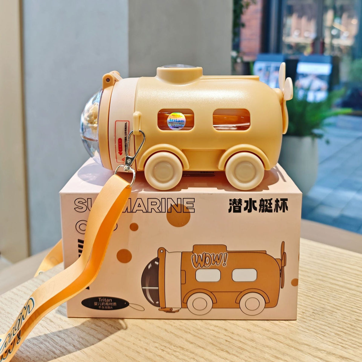 Children's water cup summer cartoon car baby bus straw cup boy kindergarten school special kettle