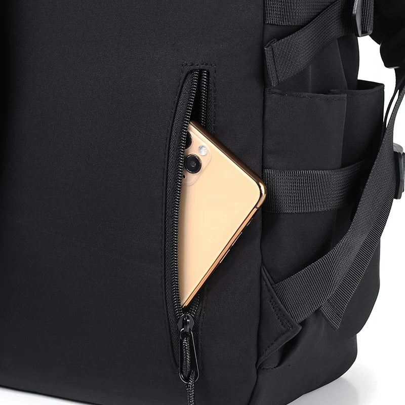 Simple solid color backpack, travel backpack, plenty of storage space, very suitable for commuting, school, work and going