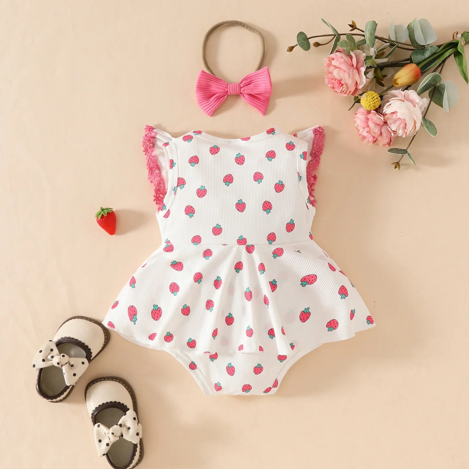 Summer Newborn Full of Strawberry Hearts, Sleeveless Ruffled Triangle Hem, Dress, Headband, Sweet Jumpsuit