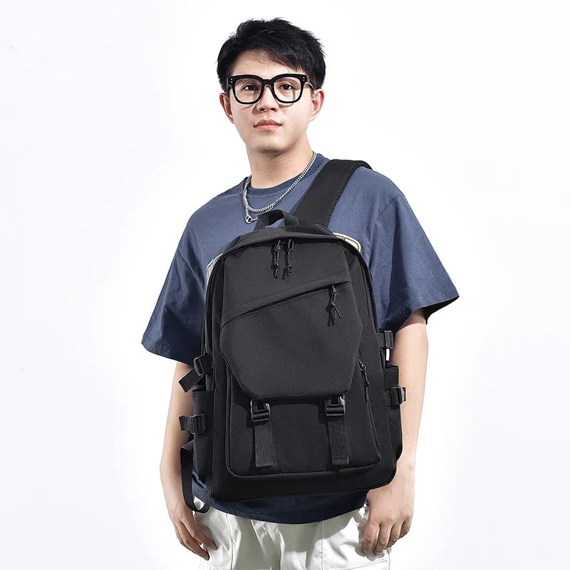 Simple solid color backpack, travel backpack, plenty of storage space, very suitable for commuting, school, work and going